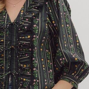 Entro Meadow Lane Floral Ruffle 3/4 sleeve Front Tie Blouse Top Size Medium